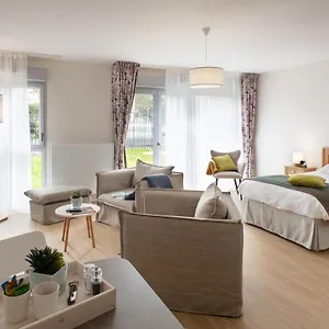  Aparthotel Domitys L'agapanthe