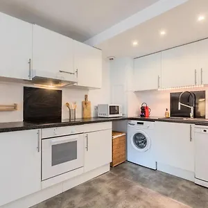 Appartement Spacious W Private Parking In Old, Lille